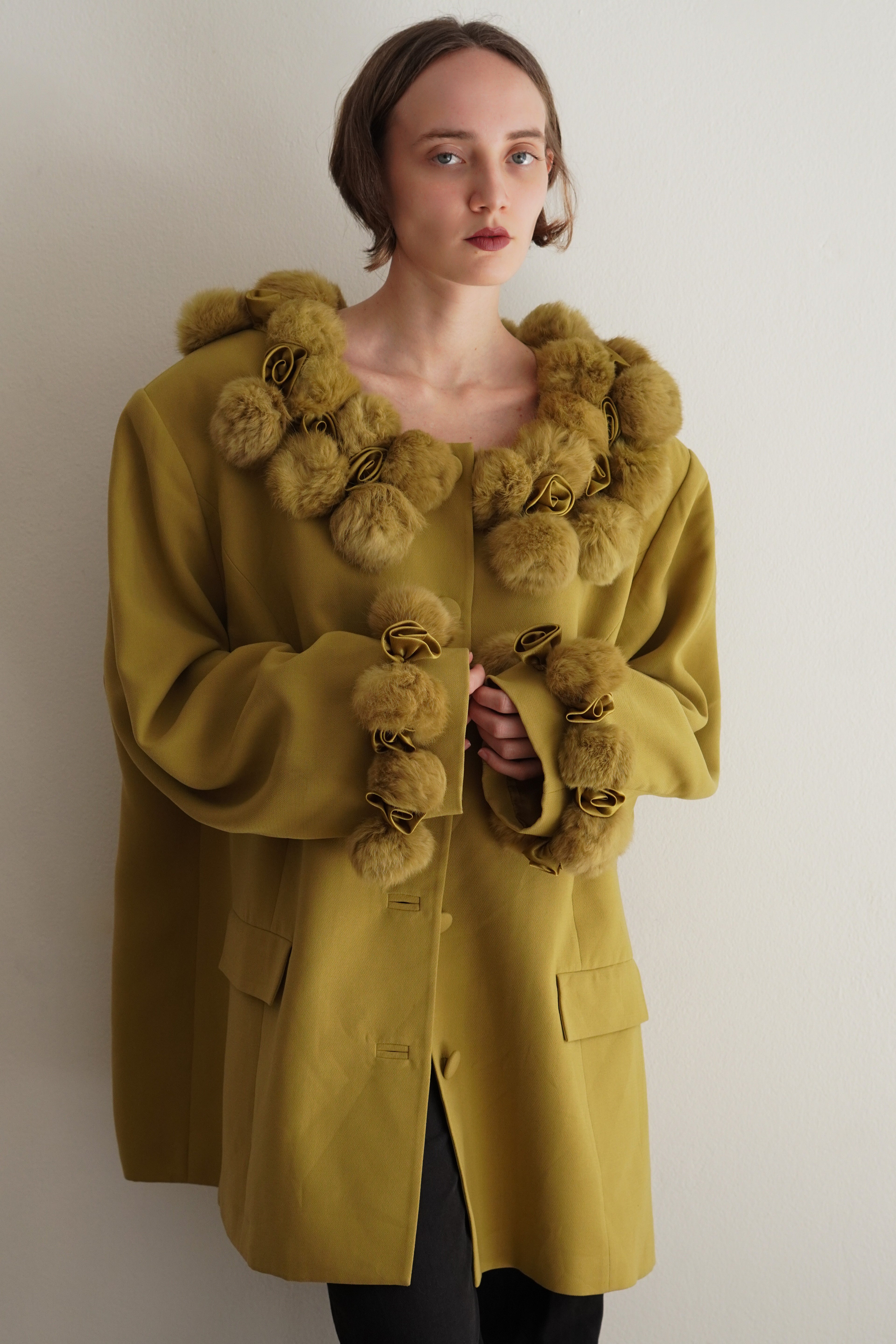 Blazer Statement Con Apliques De Pelo Y Rosas