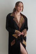 Duster Negro Con Detalles De Leopardo