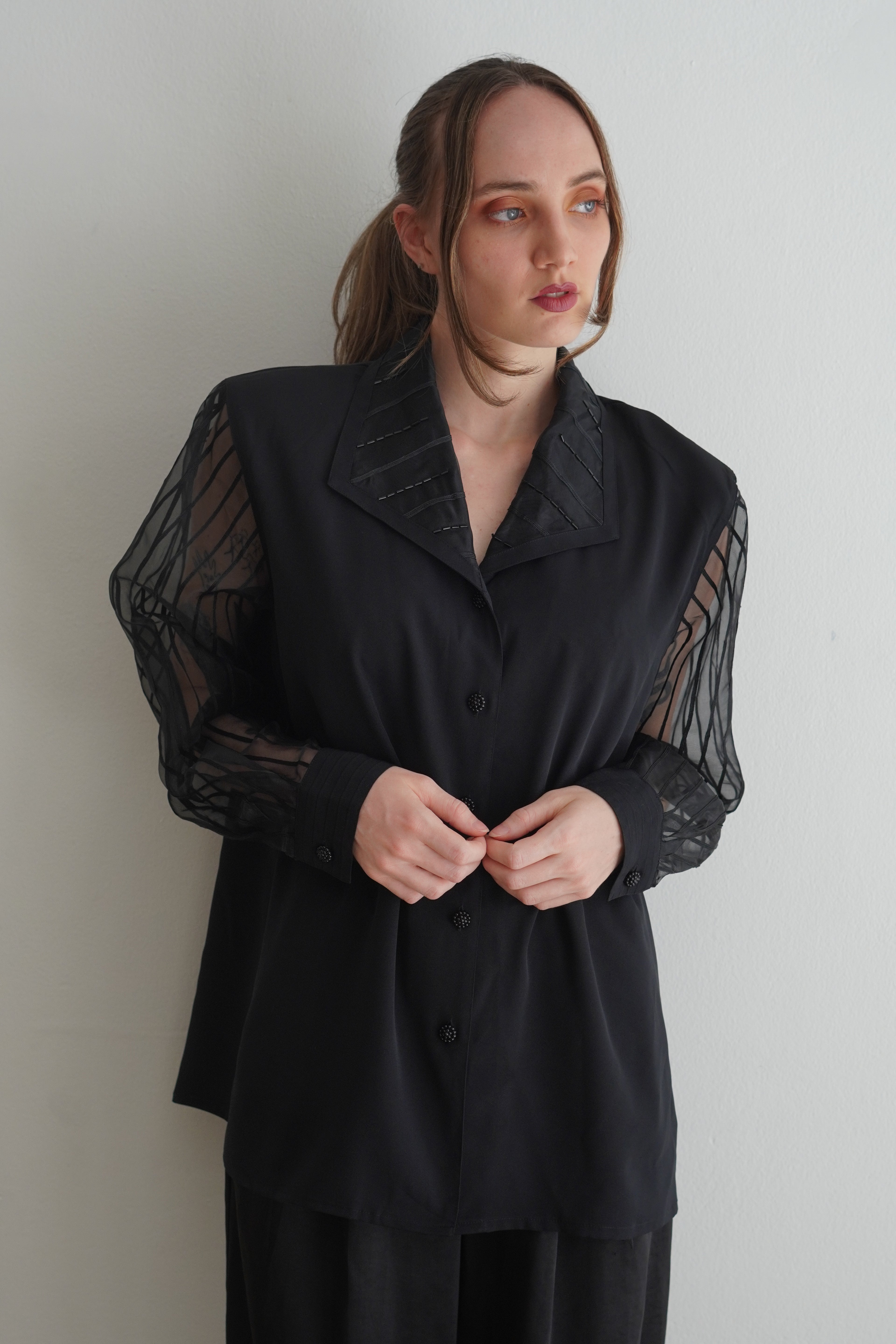 Camisa Con Mangas Transparentes