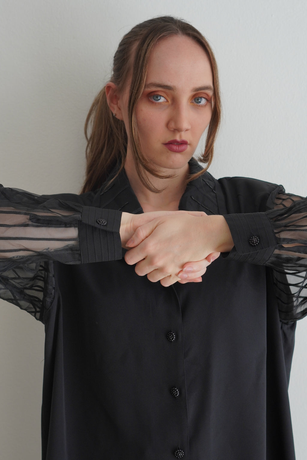 Camisa Con Mangas Transparentes