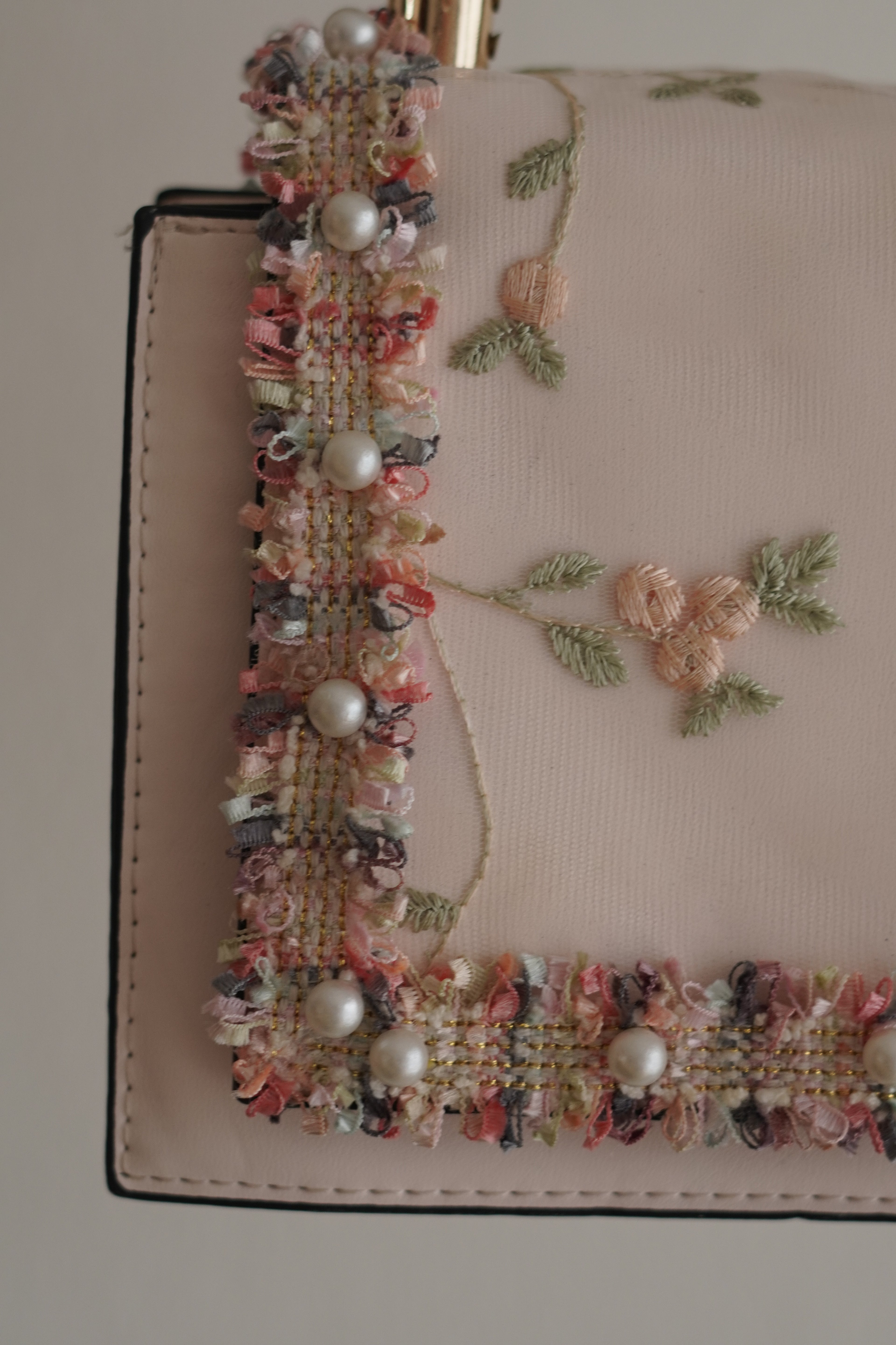 Cartera Coquette Pearl
