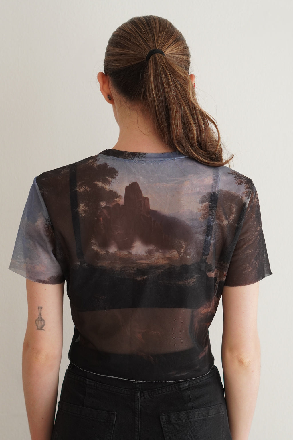 Top de Mesh Estampado Ángeles Renacentistas