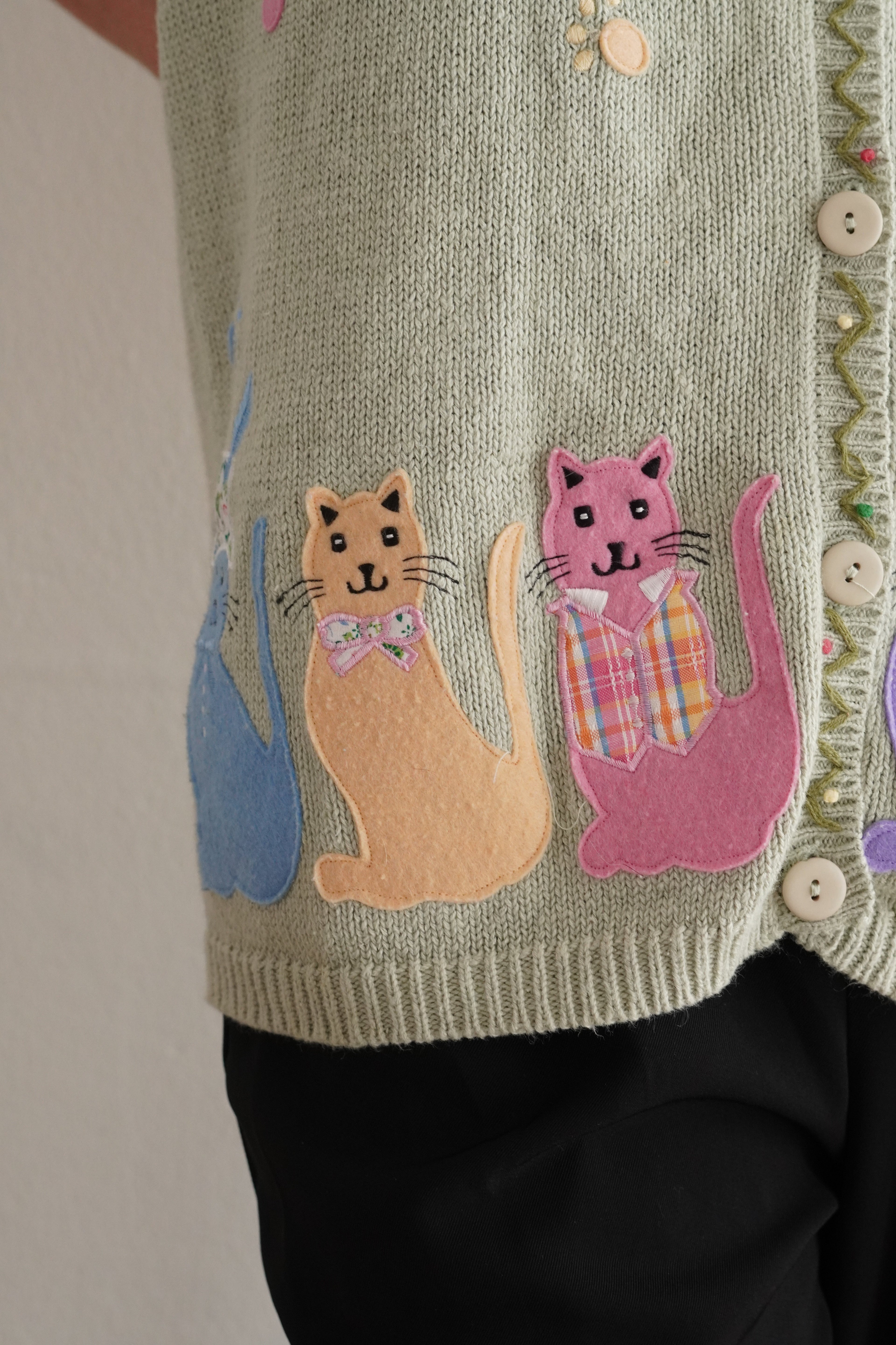Chaleco Tejido Vintage con Gatos Bordados
