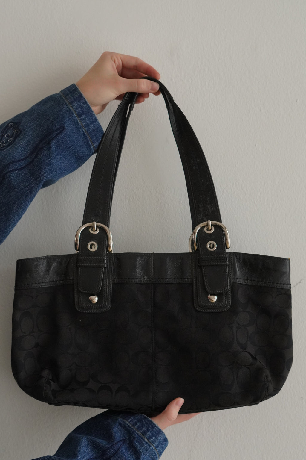 Cartera Coach Signature Negra