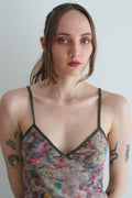 Top floral mesh estilo coquette en tonos pastel