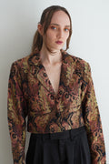Blazer cropped vintage tapestry con estampado barroco en tonos cobre y negro