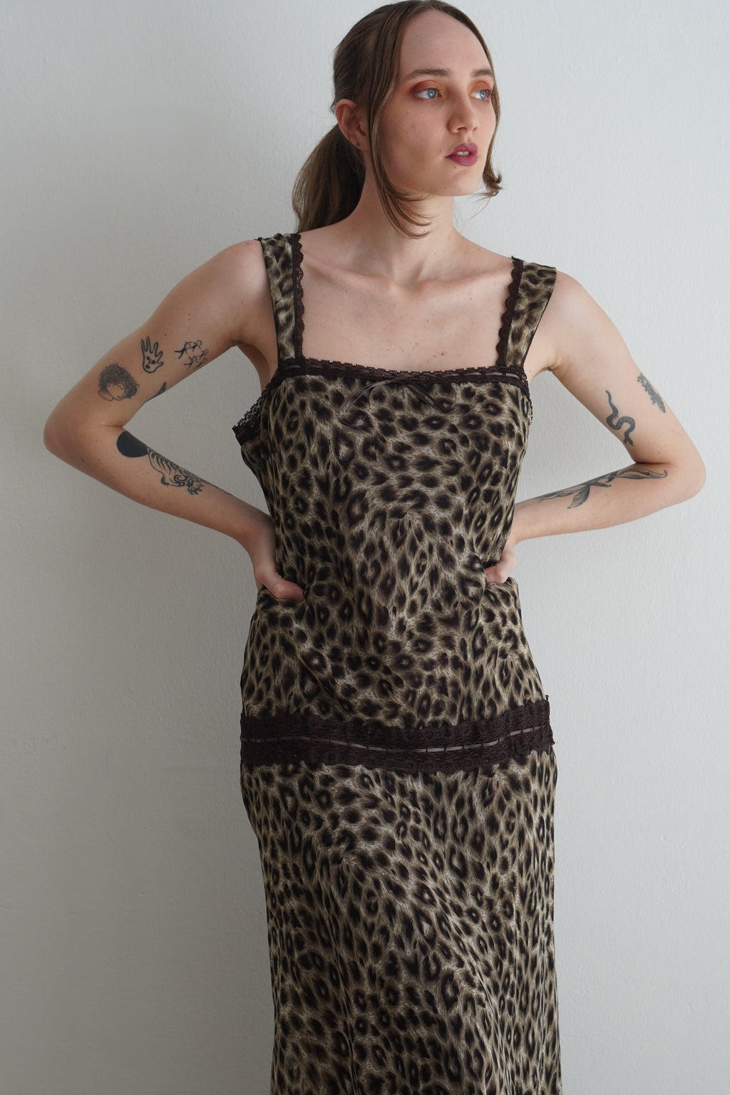 Vestido Midi Leopardo con Encaje