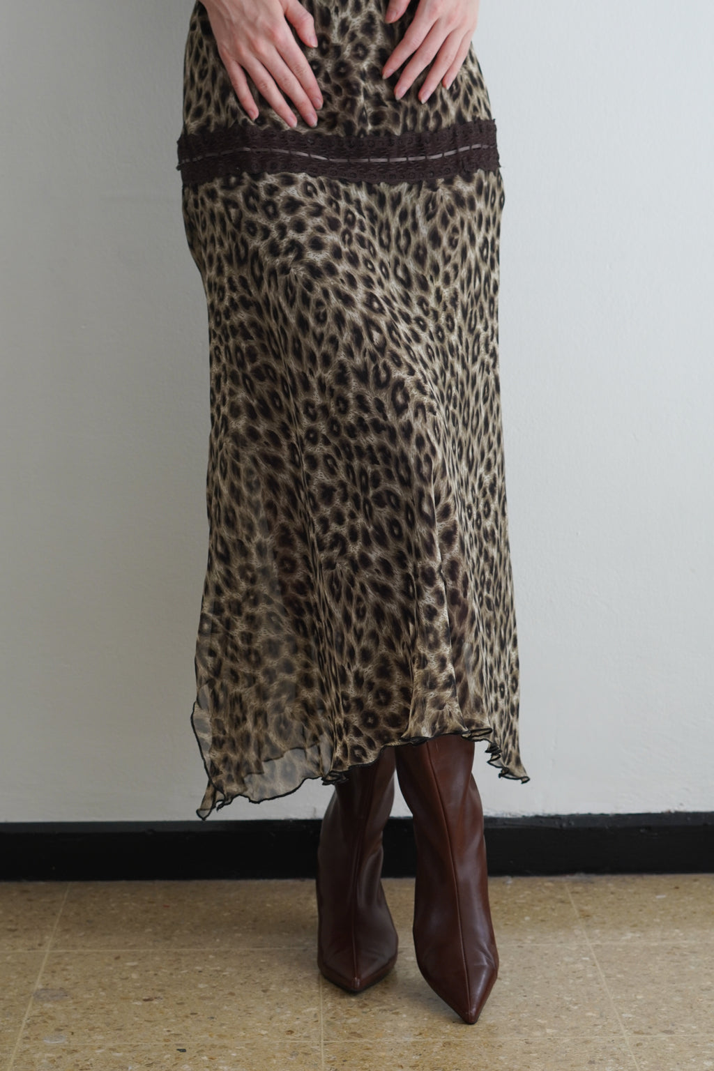 Vestido Midi Leopardo con Encaje